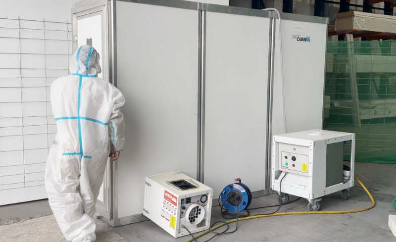 uso de cabina de descontaminación de amianto (remolque 750 kg)