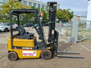 alquiler de carretilla caterpillar