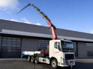 camion grua con pluma en Barcelona y alrededores