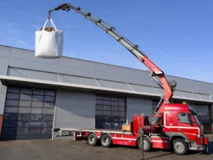 camión grúa pluma con conductor alquiler
