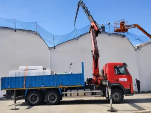 grua con camion​